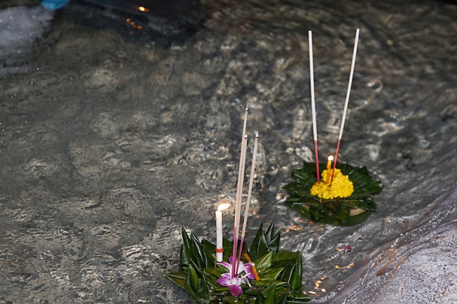 Loi Krathong 2012-057